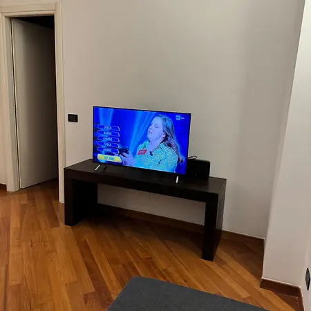 Mare Con Giardino Apartment