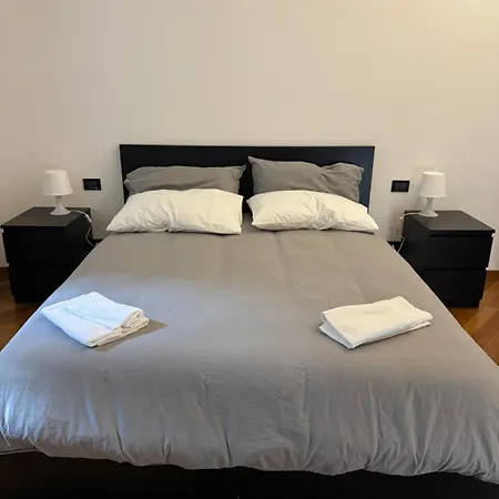 Mare Con Giardino Apartment