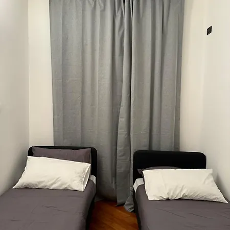 Apartament Mare Con Giardino