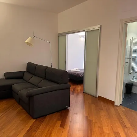 Apartament Mare Con Giardino